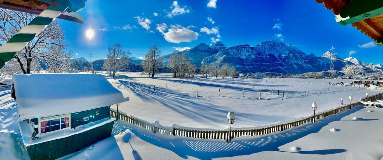 Appartamento Gutshof Zum Schluxen Pinswang Esterno foto