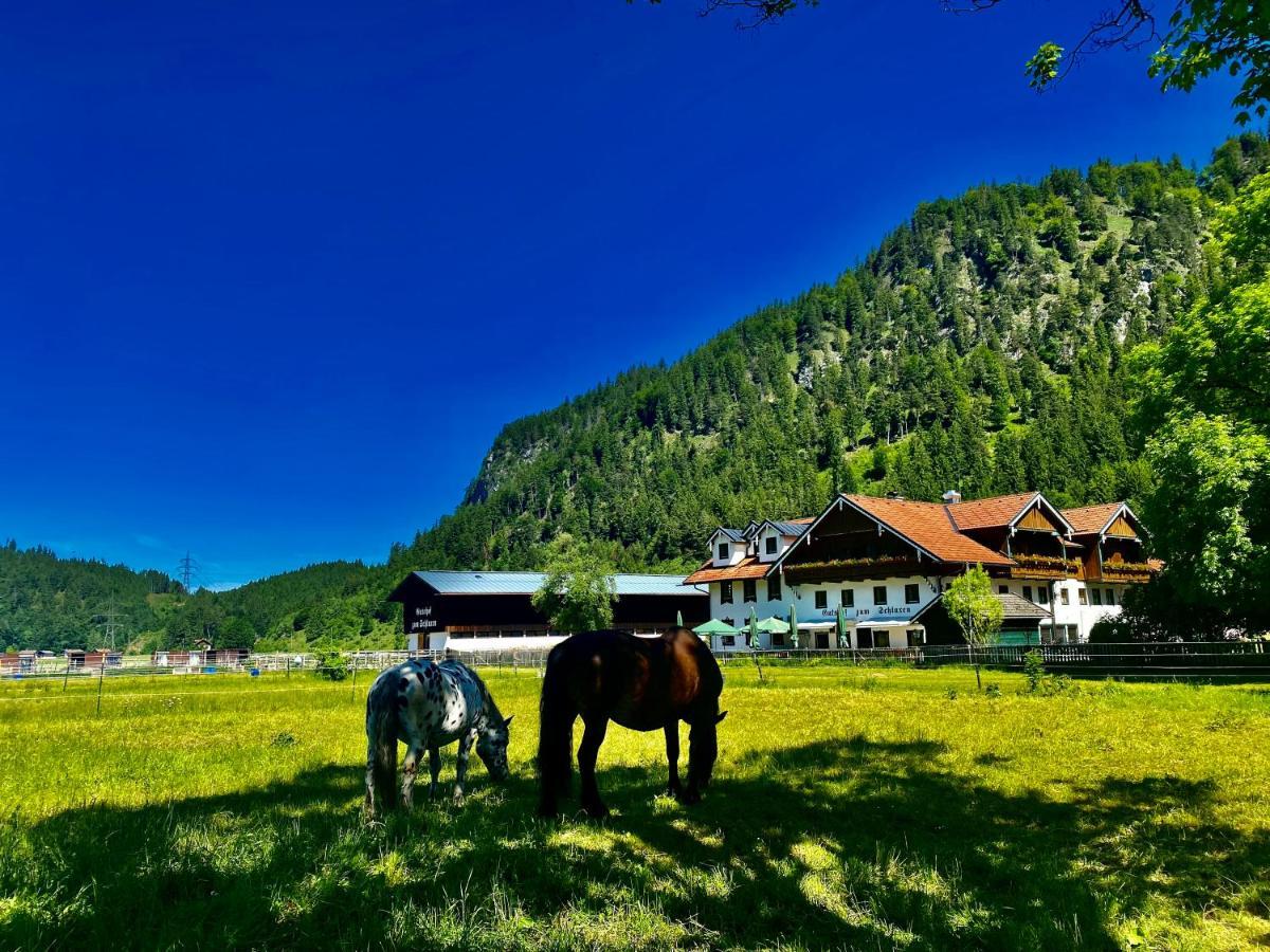 Appartamento Gutshof Zum Schluxen Pinswang Esterno foto