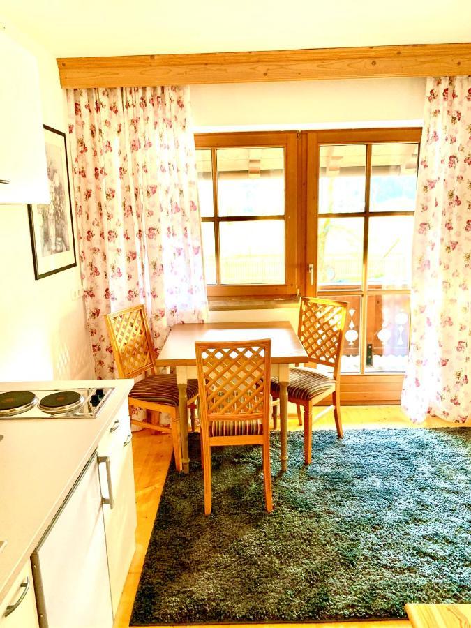 Appartamento Gutshof Zum Schluxen Pinswang Esterno foto