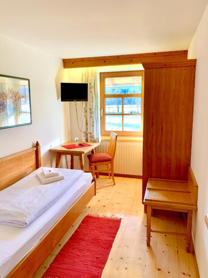 Appartamento Gutshof Zum Schluxen Pinswang Esterno foto